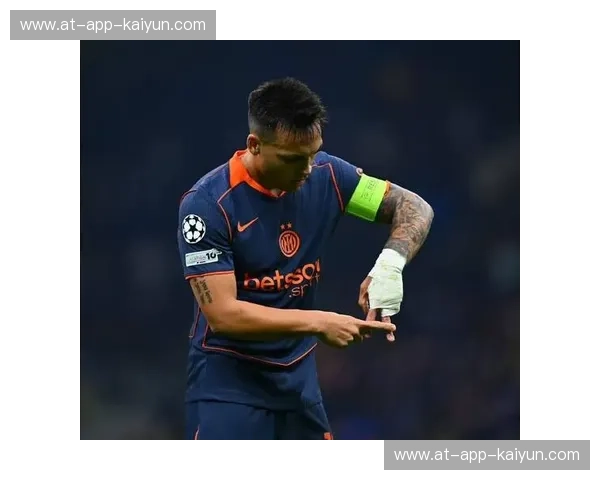 绿野之巅的王者之战：曼城与巴萨，2015的荣耀与宿命